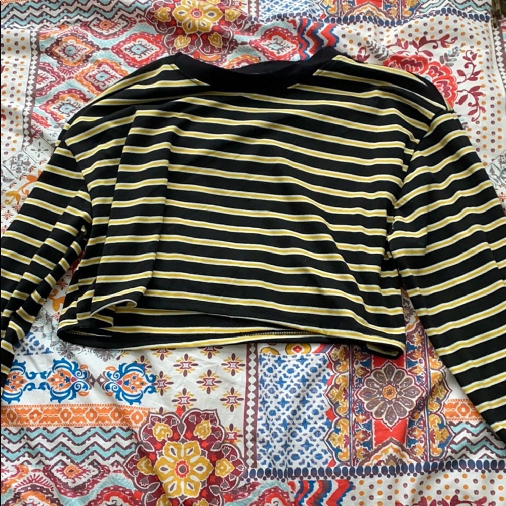 Cute cropped long sleeve